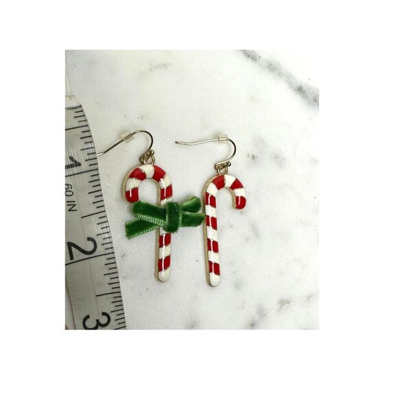 Candy Cane Dangle Earrings With Green Bow Christmas Holiday Jewelry - Picture 5 of 5